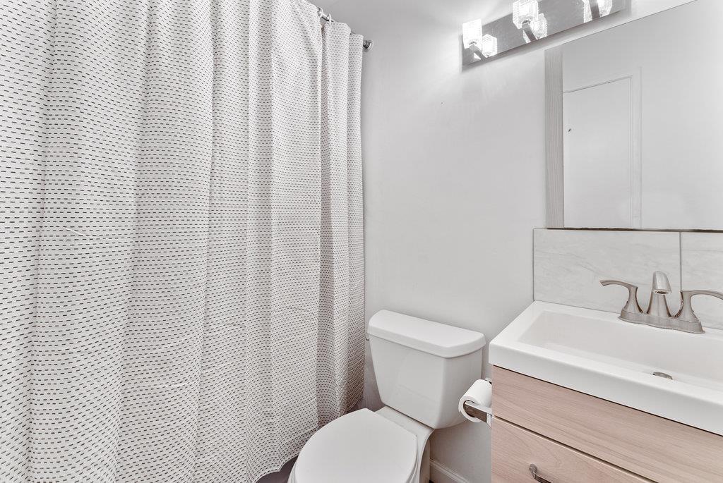 4415 Diamond Street 3