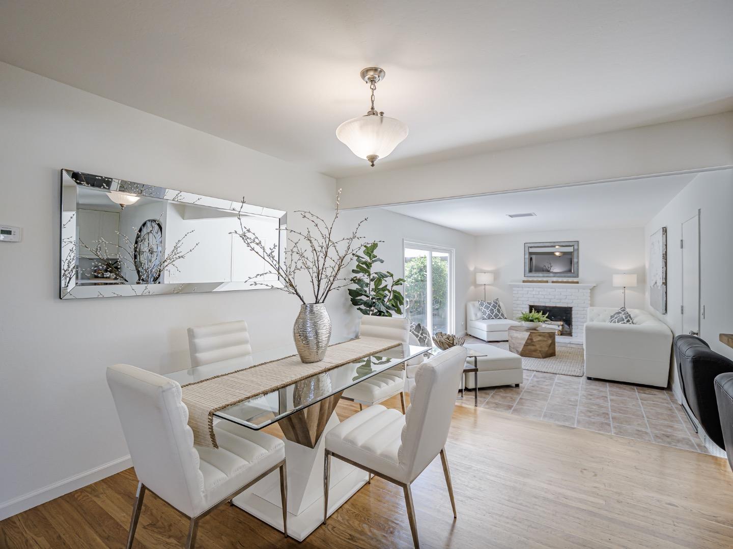 1858 Sommerfeld Avenue