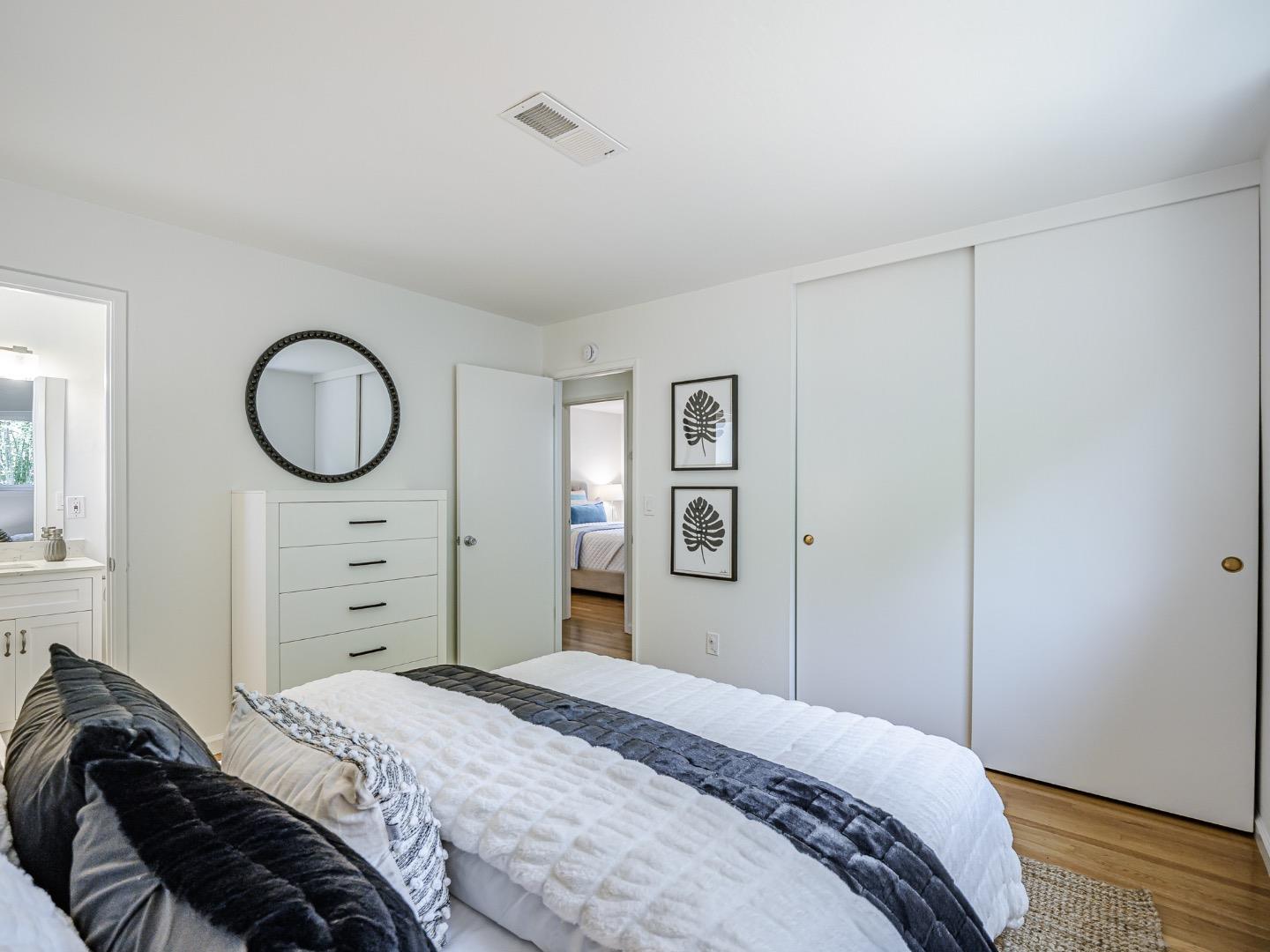 1858 Sommerfeld Avenue