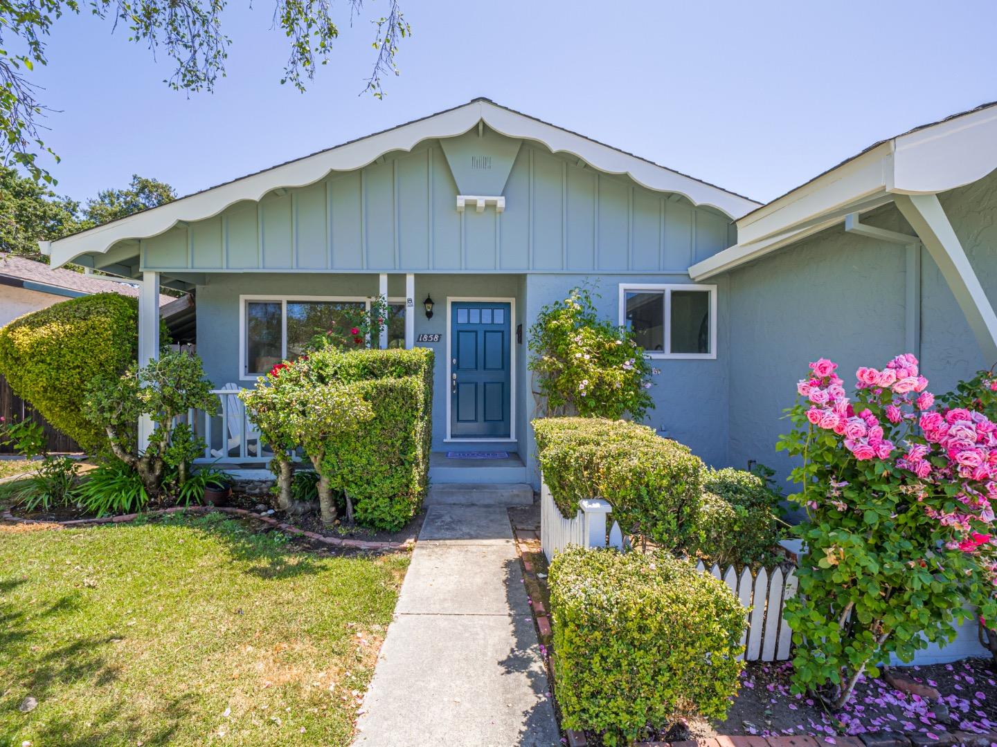 1858 Sommerfeld Avenue