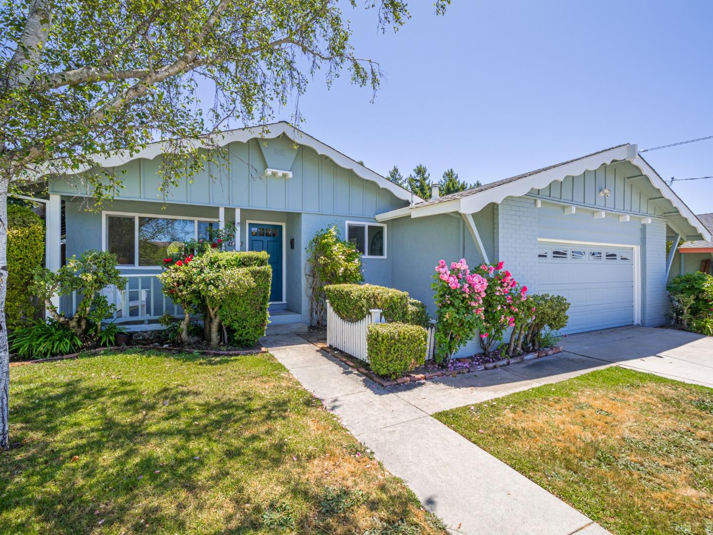 1858 Sommerfeld Avenue