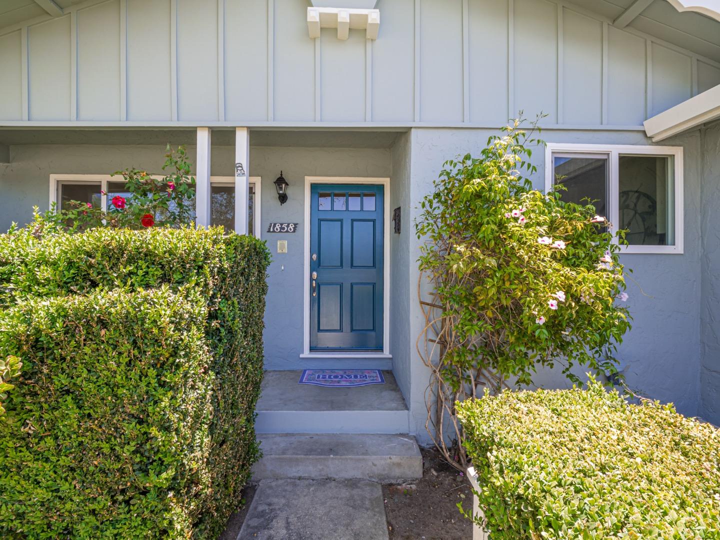 1858 Sommerfeld Avenue