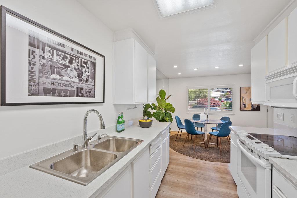 1582 Dolphin Drive