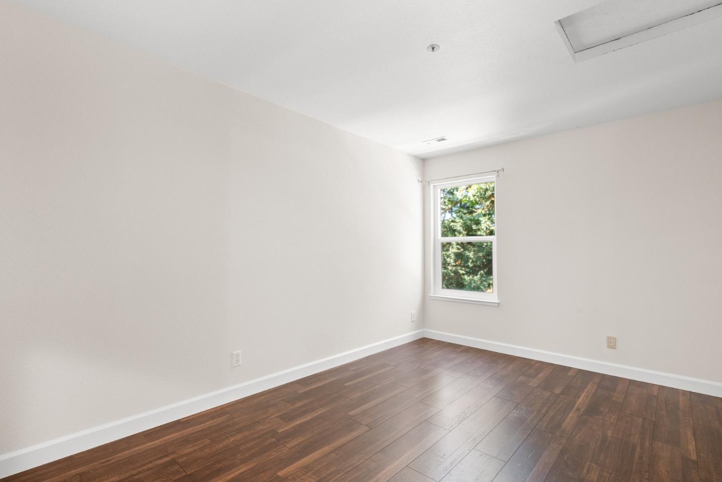 205 Sidesaddle Circle