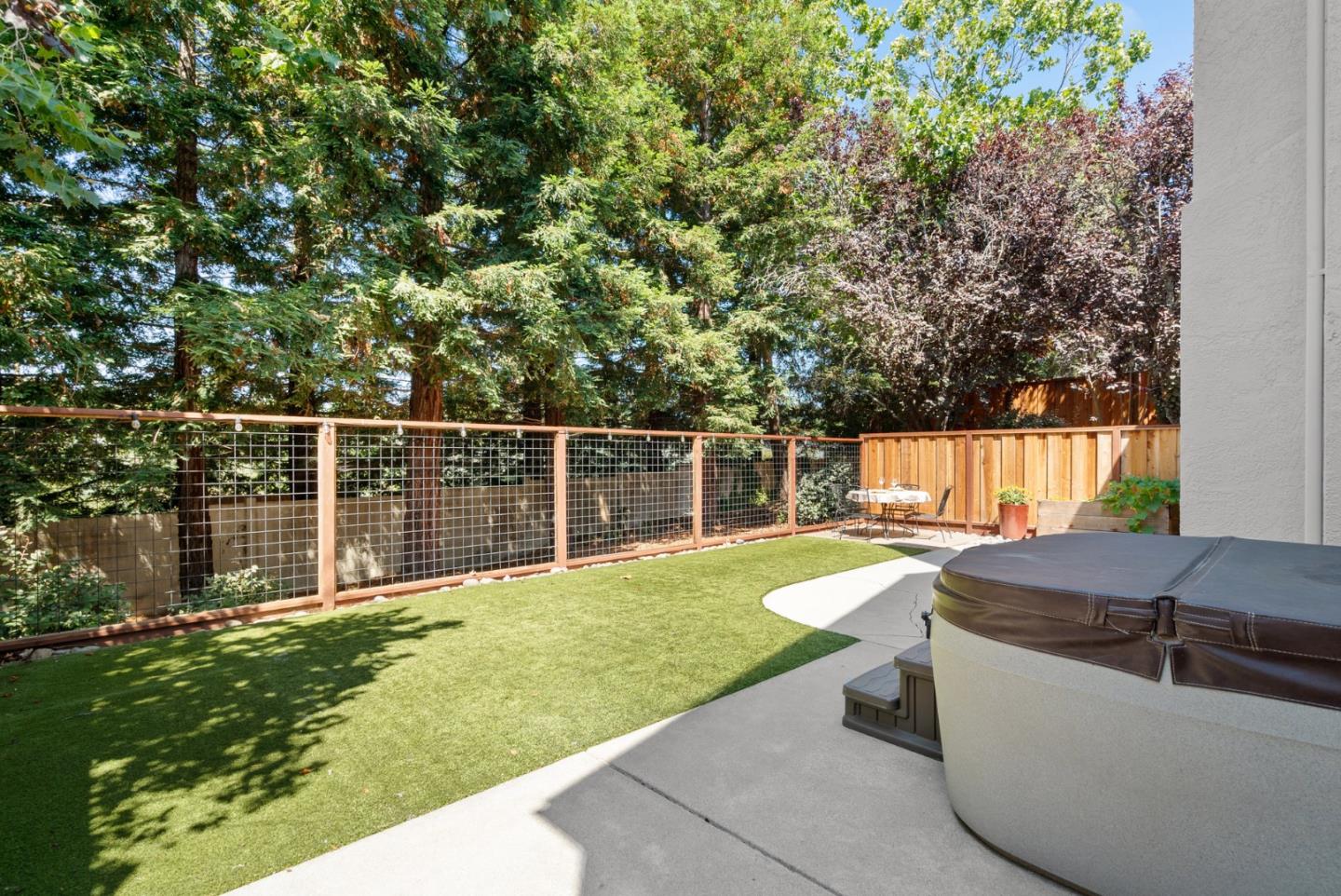 205 Sidesaddle Circle