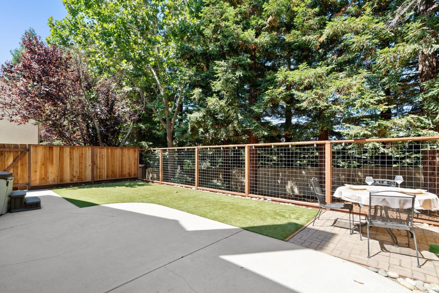 205 Sidesaddle Circle