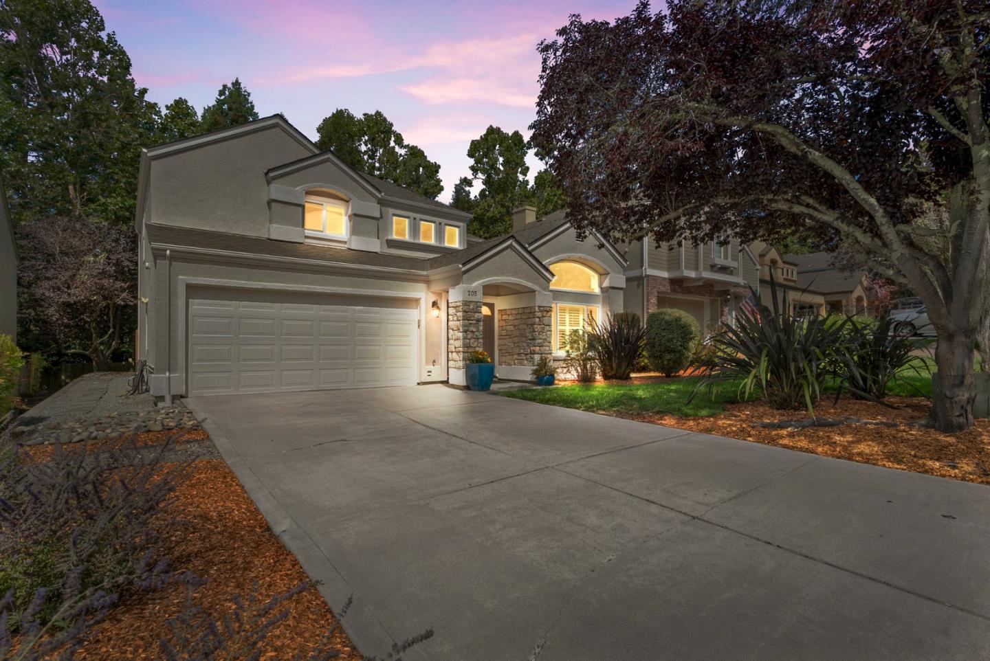 205 Sidesaddle Circle