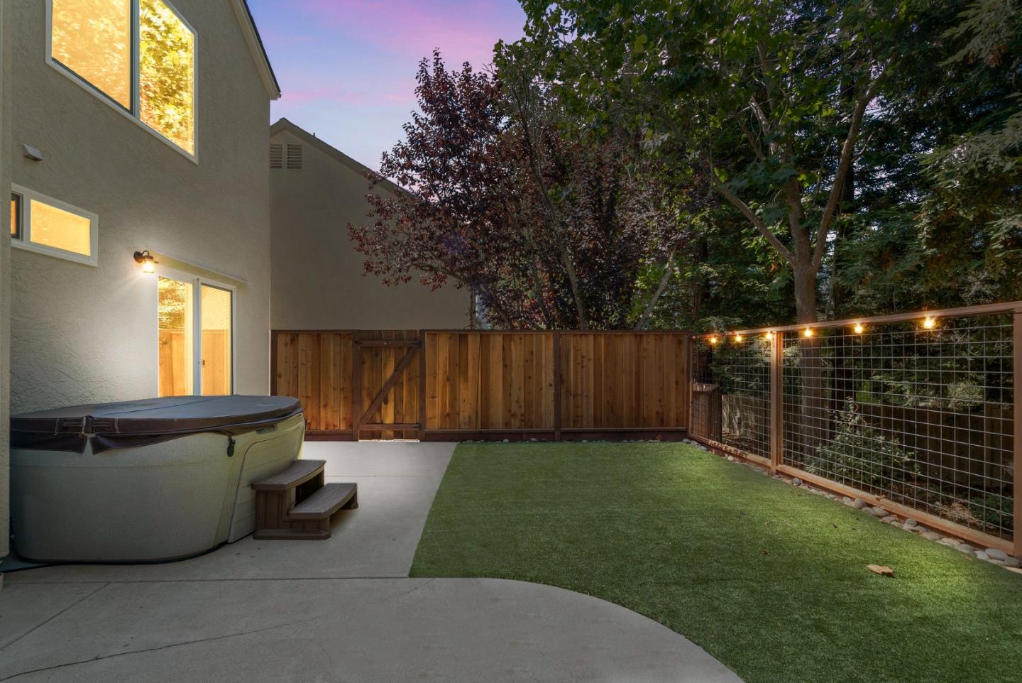 205 Sidesaddle Circle