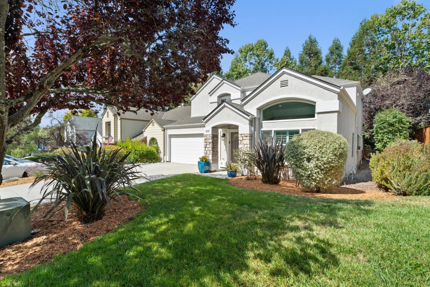 205 Sidesaddle Circle