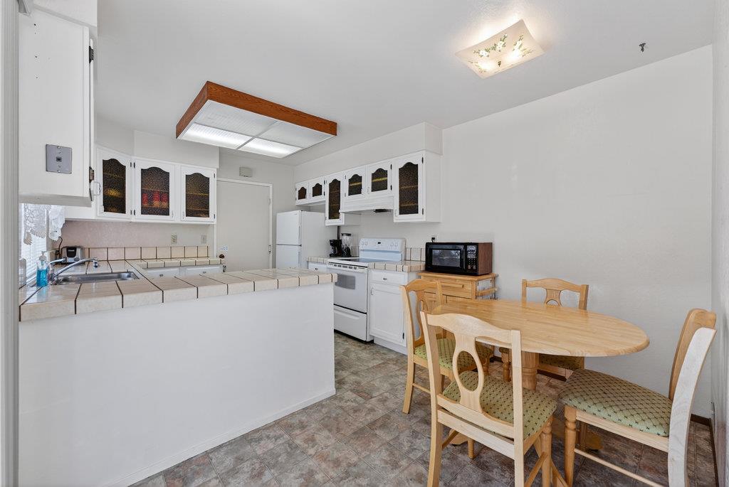 486 Cloudview Drive