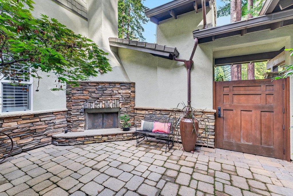121 Palomino Way