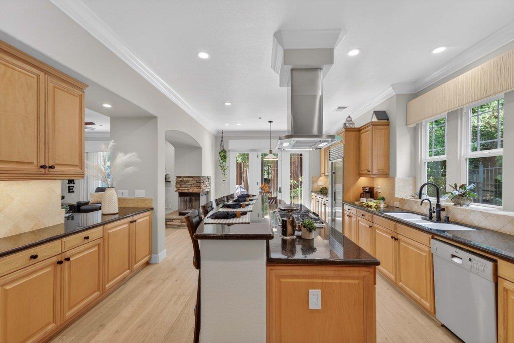 121 Palomino Way