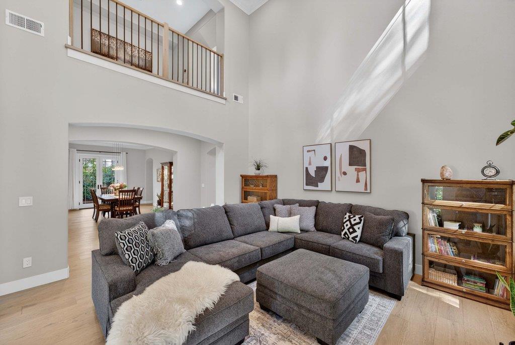 121 Palomino Way