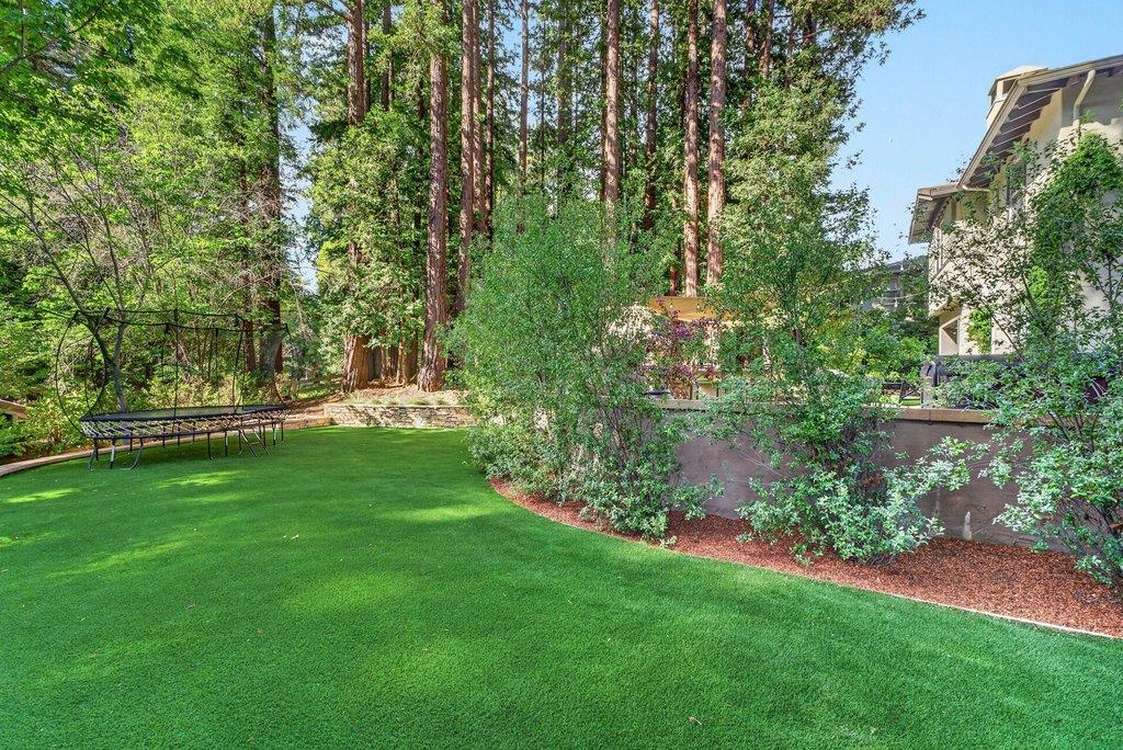 121 Palomino Way