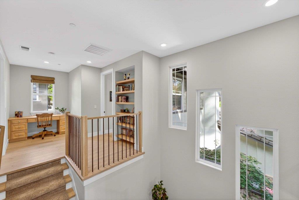 121 Palomino Way