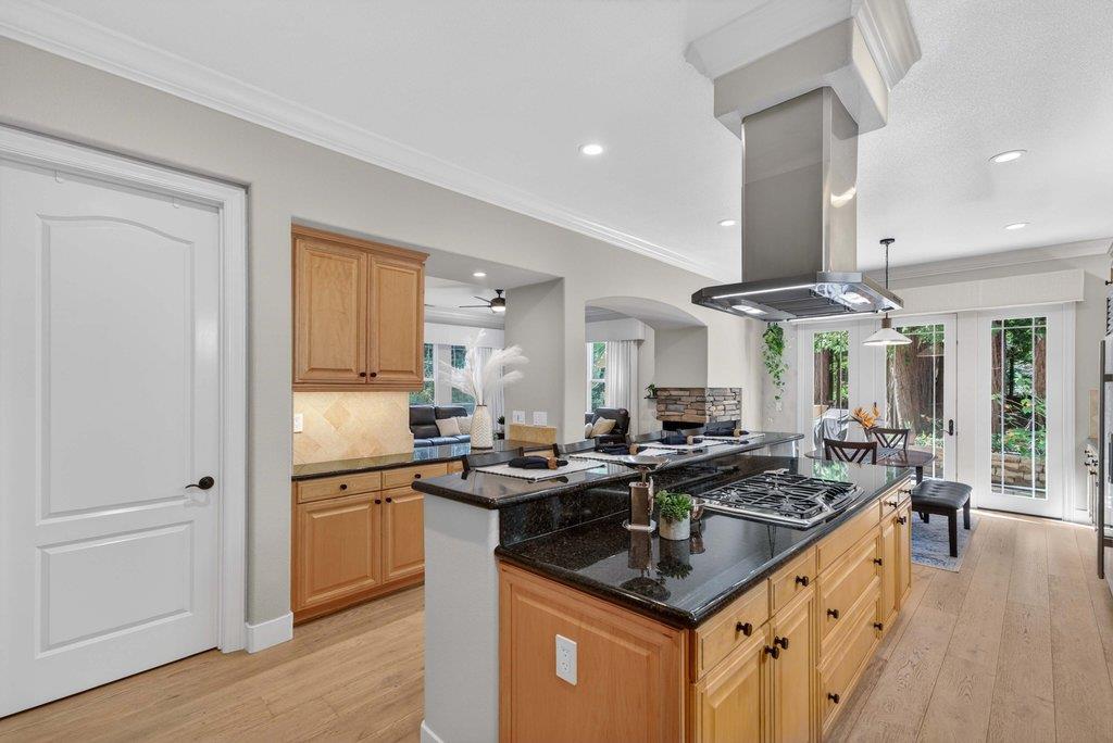 121 Palomino Way