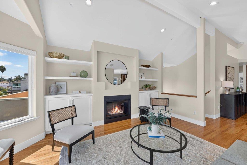 3813 Floral