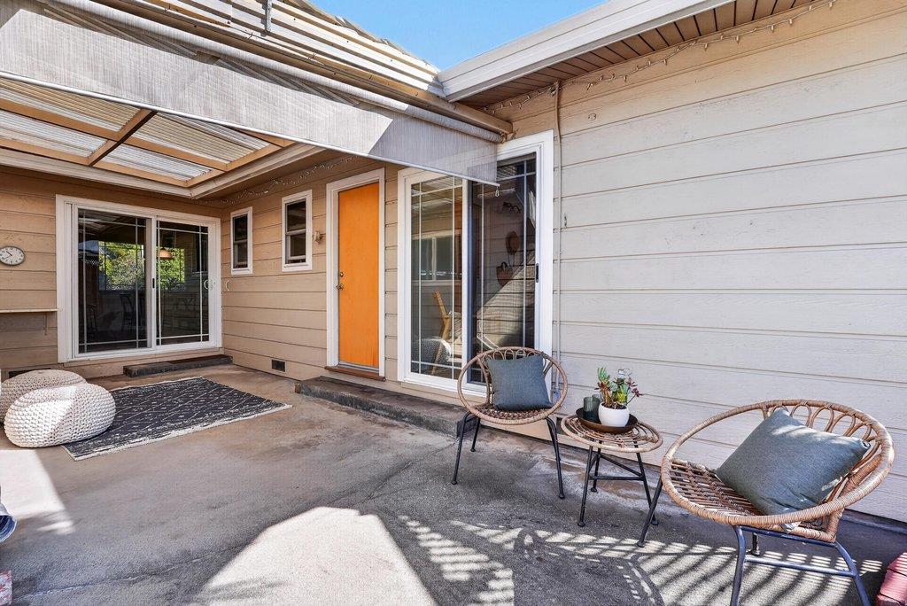 2201 40th AVE
