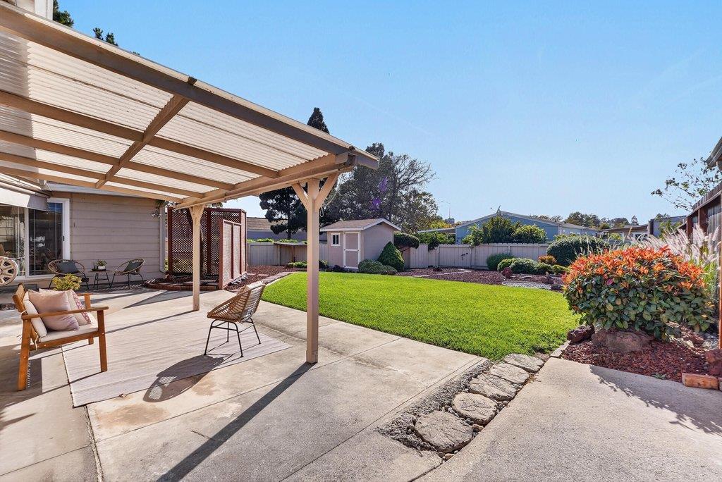 2201 40th AVE