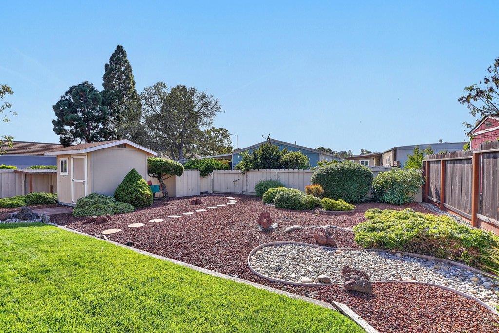 2201 40th AVE