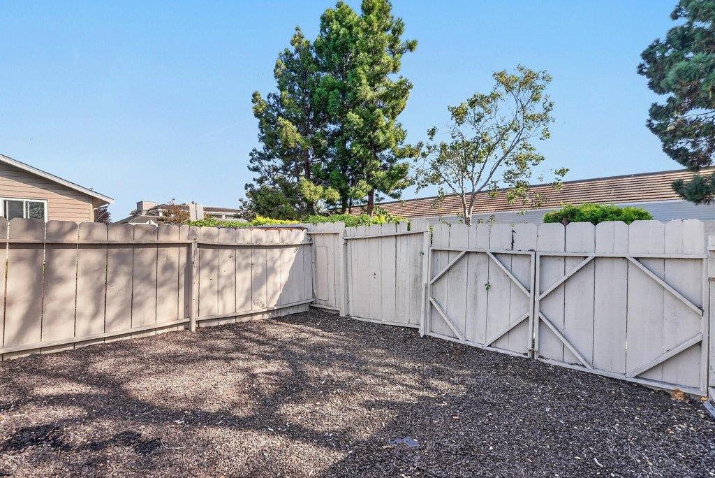2201 40th AVE