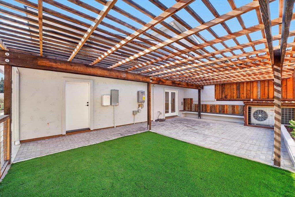 7431 Mesa DR