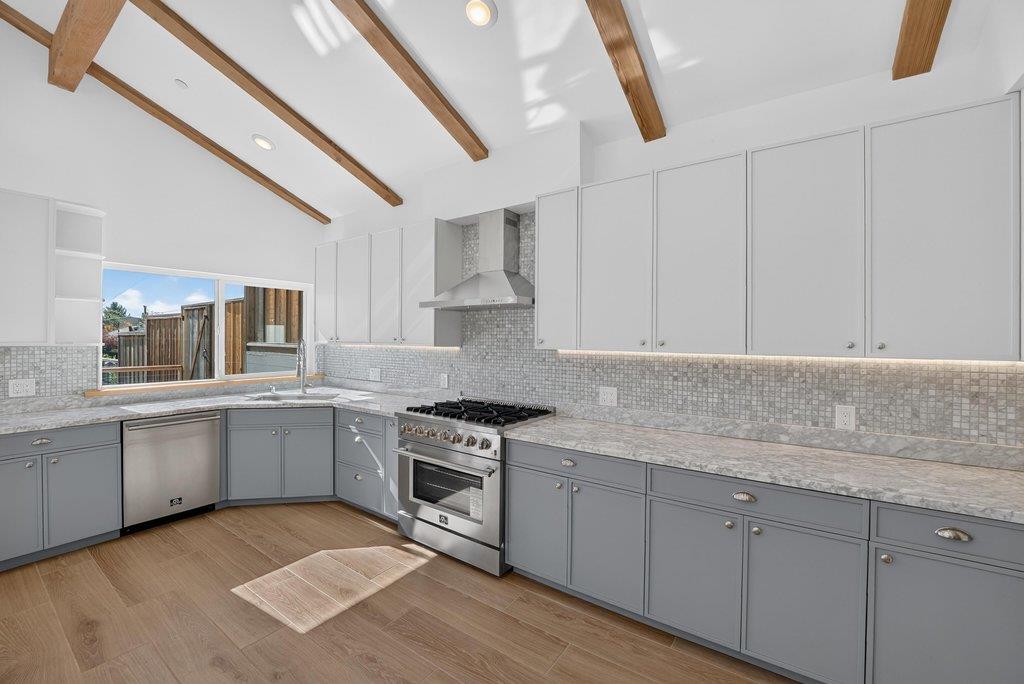 7431 Mesa DR
