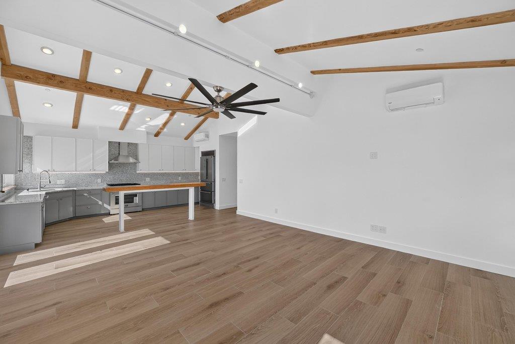 7431 Mesa DR