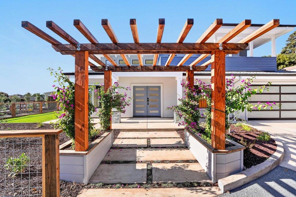 7431 Mesa DR
