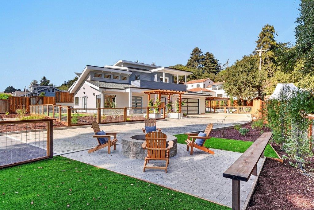 7431 Mesa DR