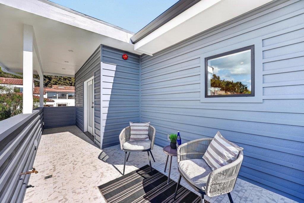 7431 Mesa DR