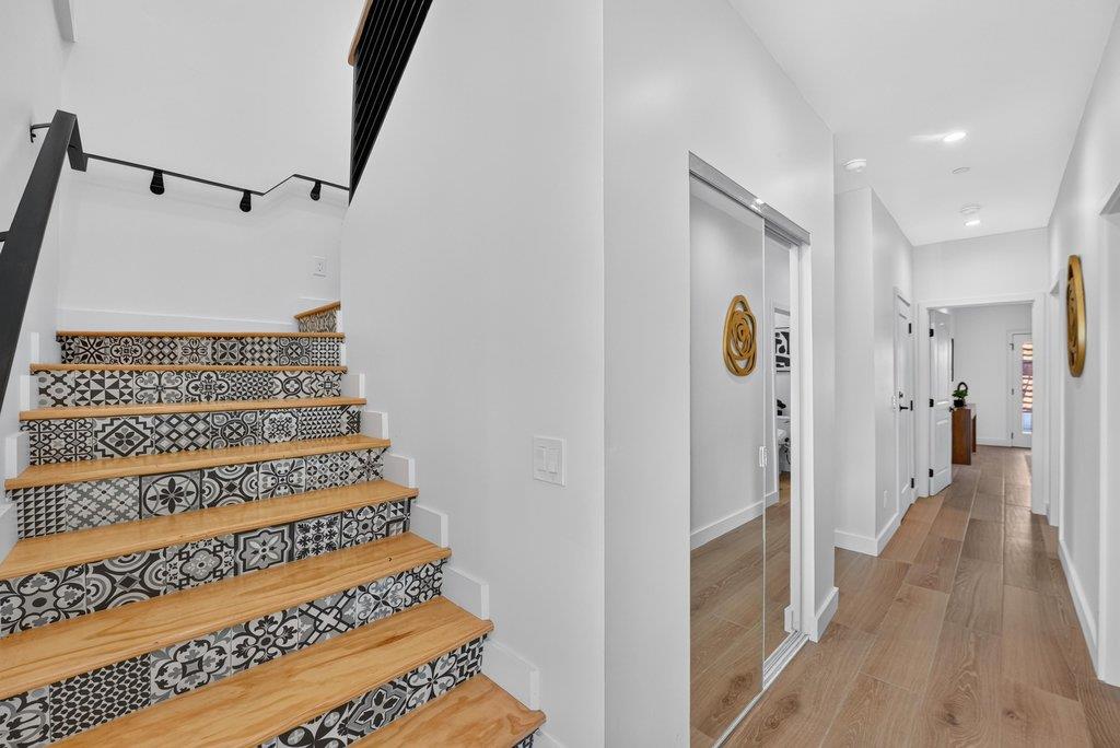 7431 Mesa DR