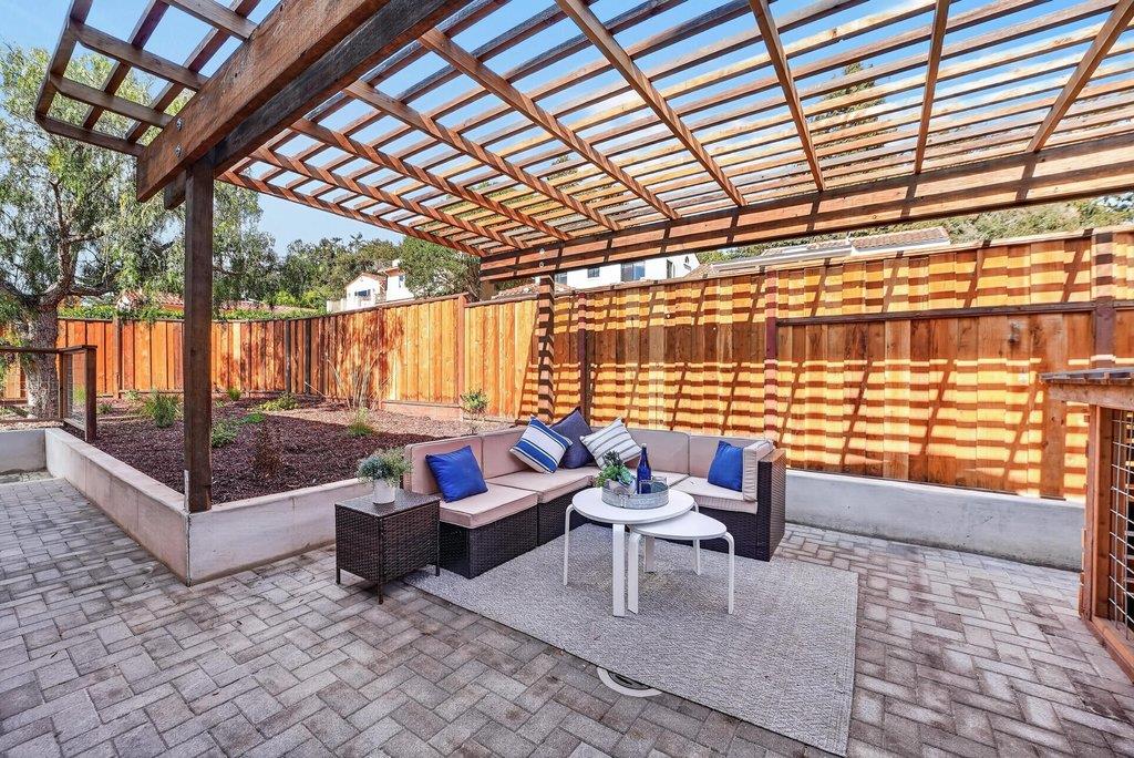 7431 Mesa DR