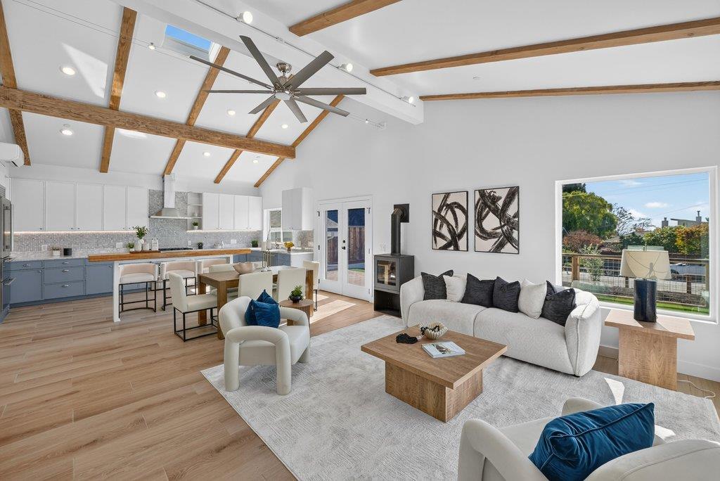 7431 Mesa DR