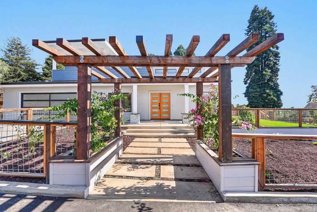 7431 Mesa DR
