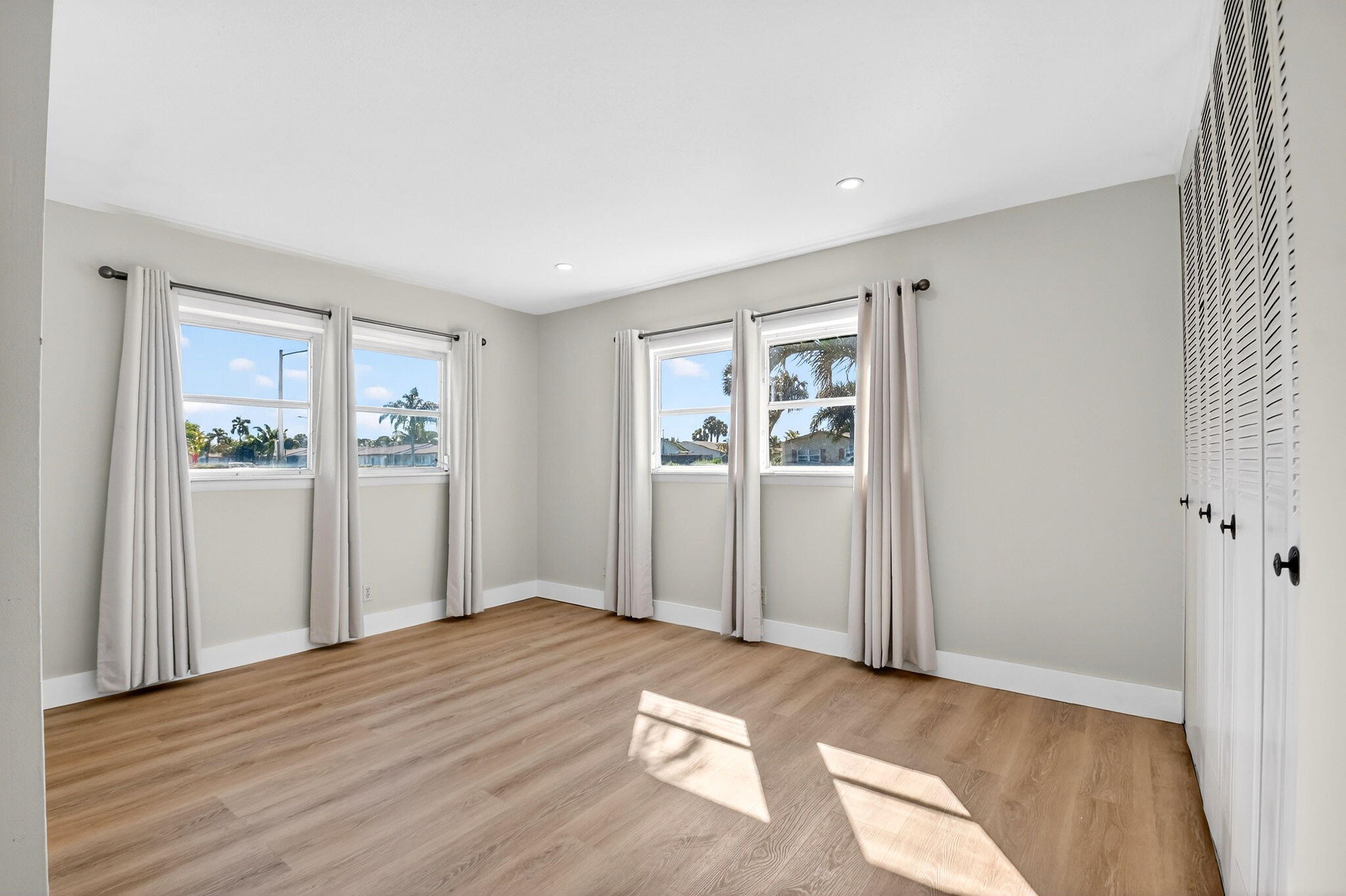 2783 E Dudley Dr Drive E D