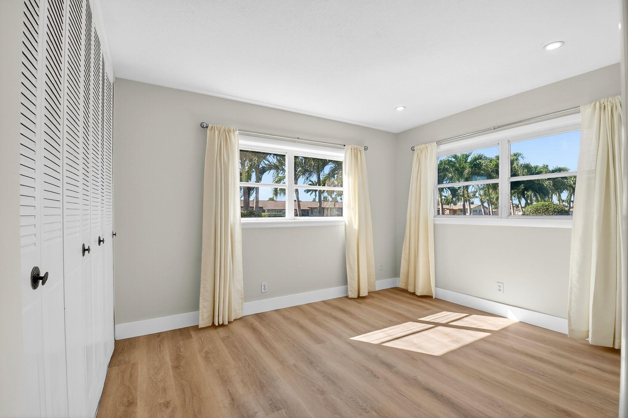 2783 E Dudley Dr Drive E D