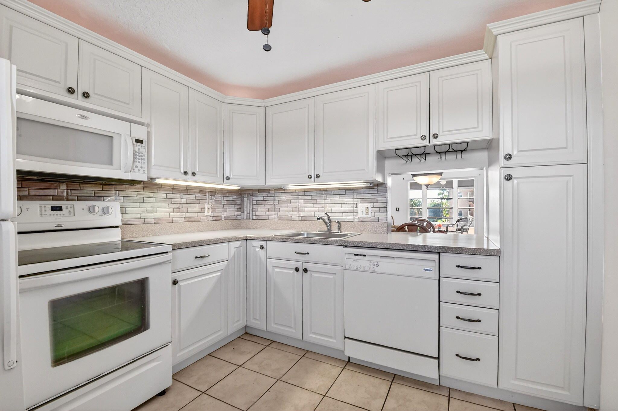 230 NE 26th Avenue 302