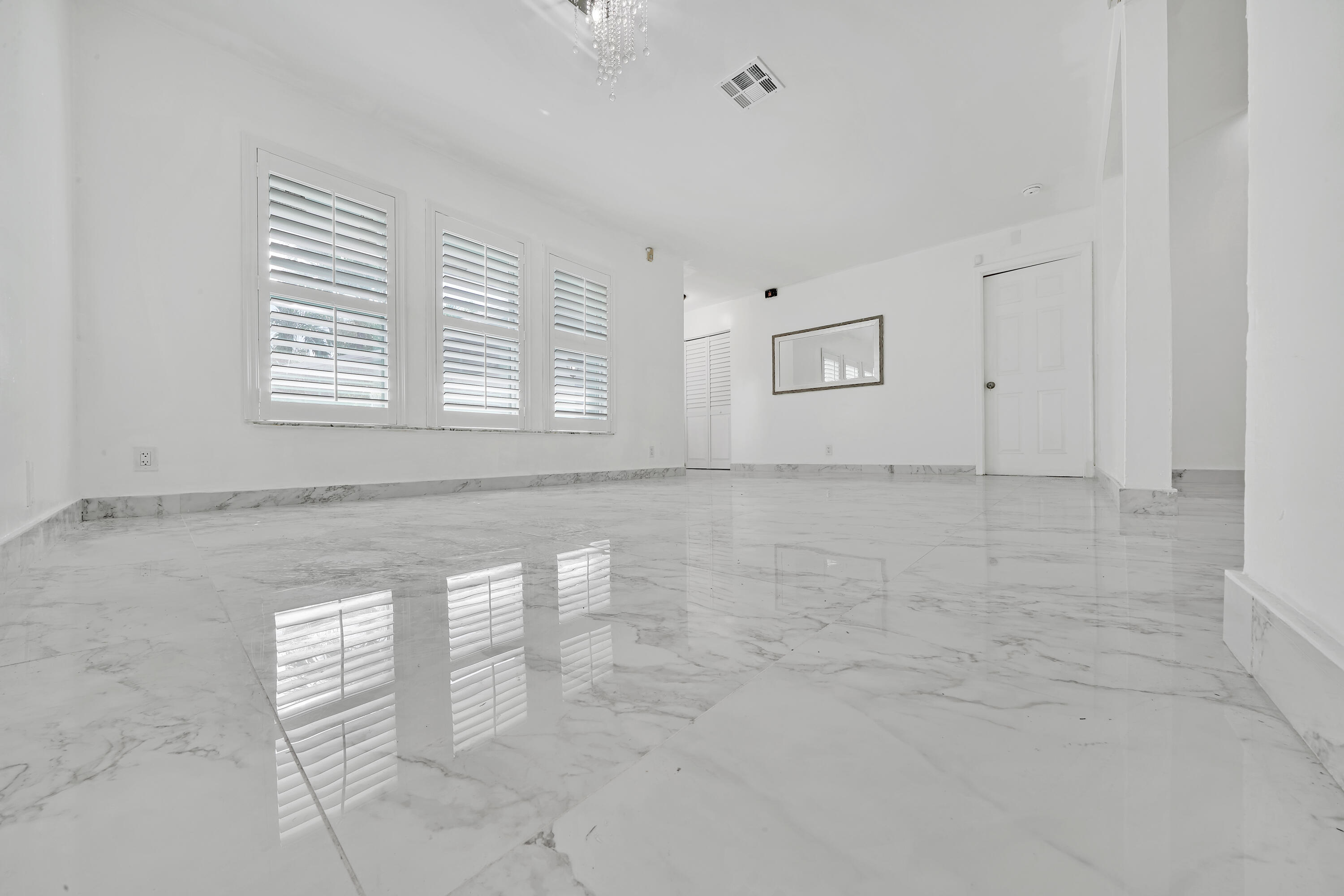 724 Avenue Chaumont