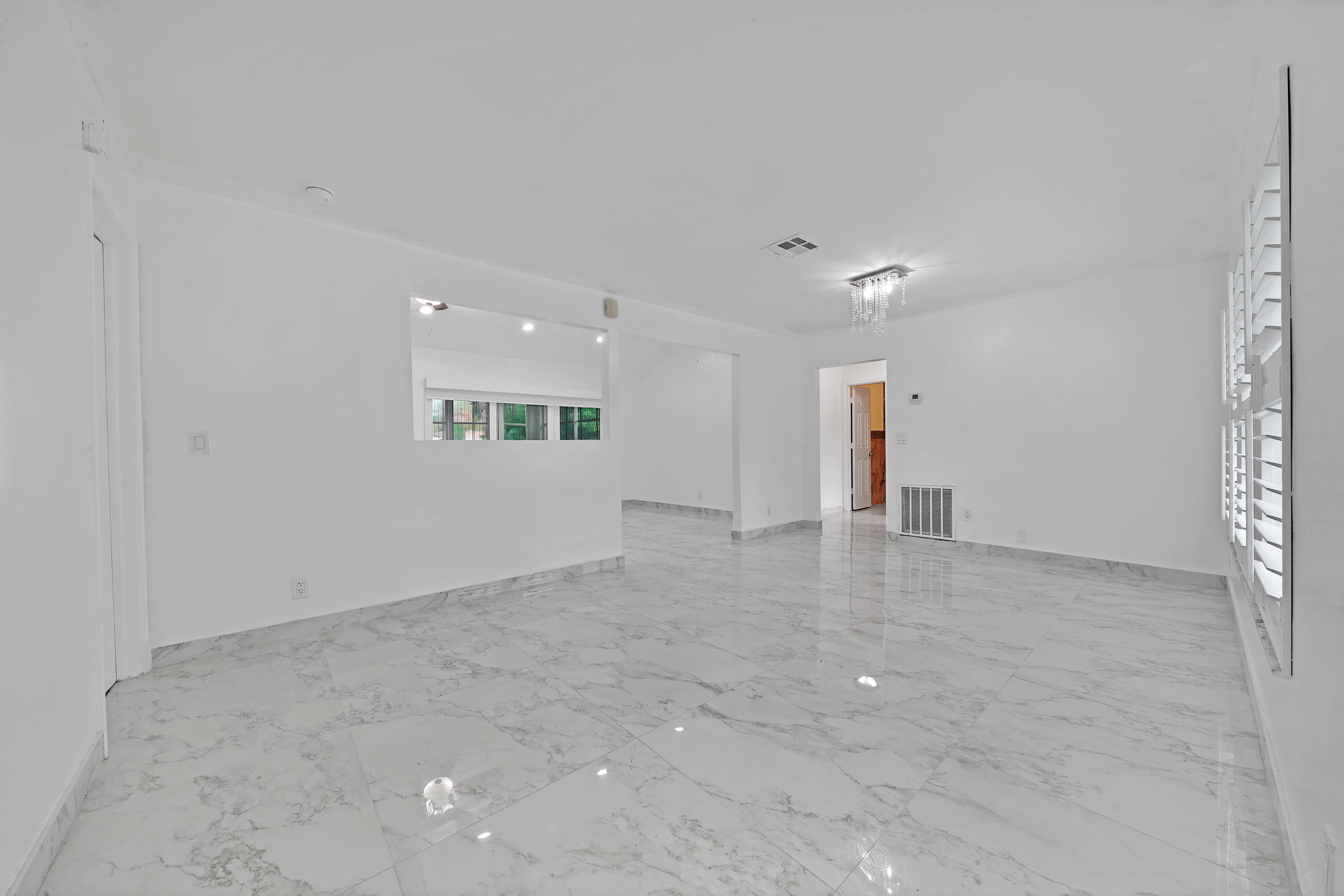 724 Avenue Chaumont
