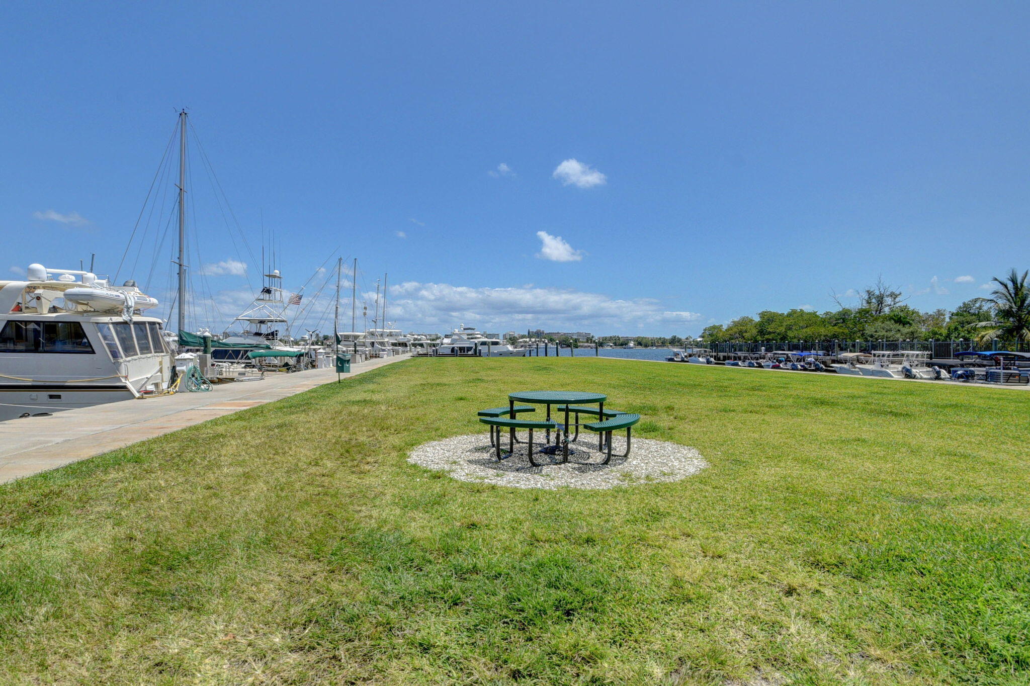 802 W WINDWARD Way 316