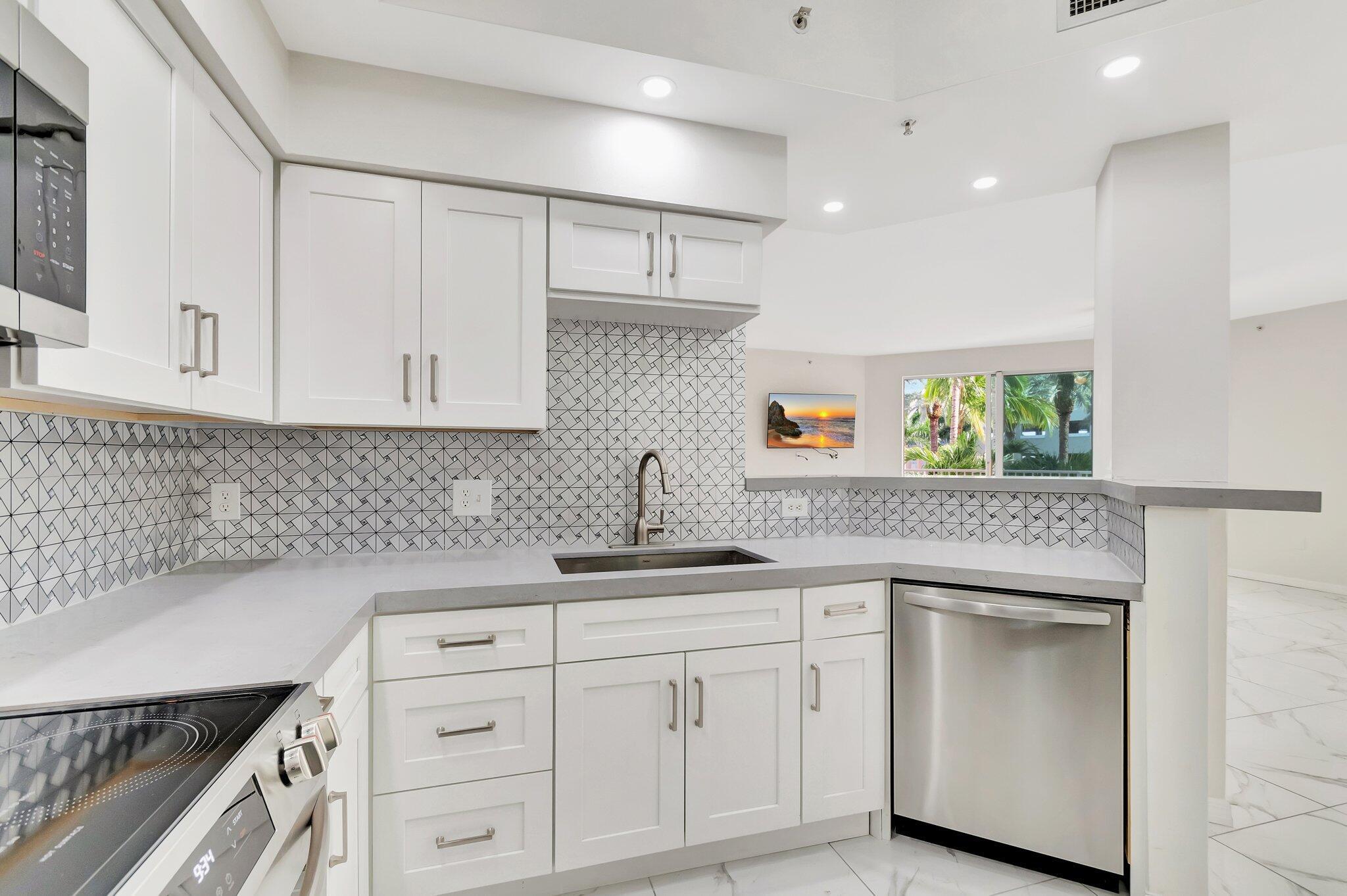 802 W WINDWARD Way 316