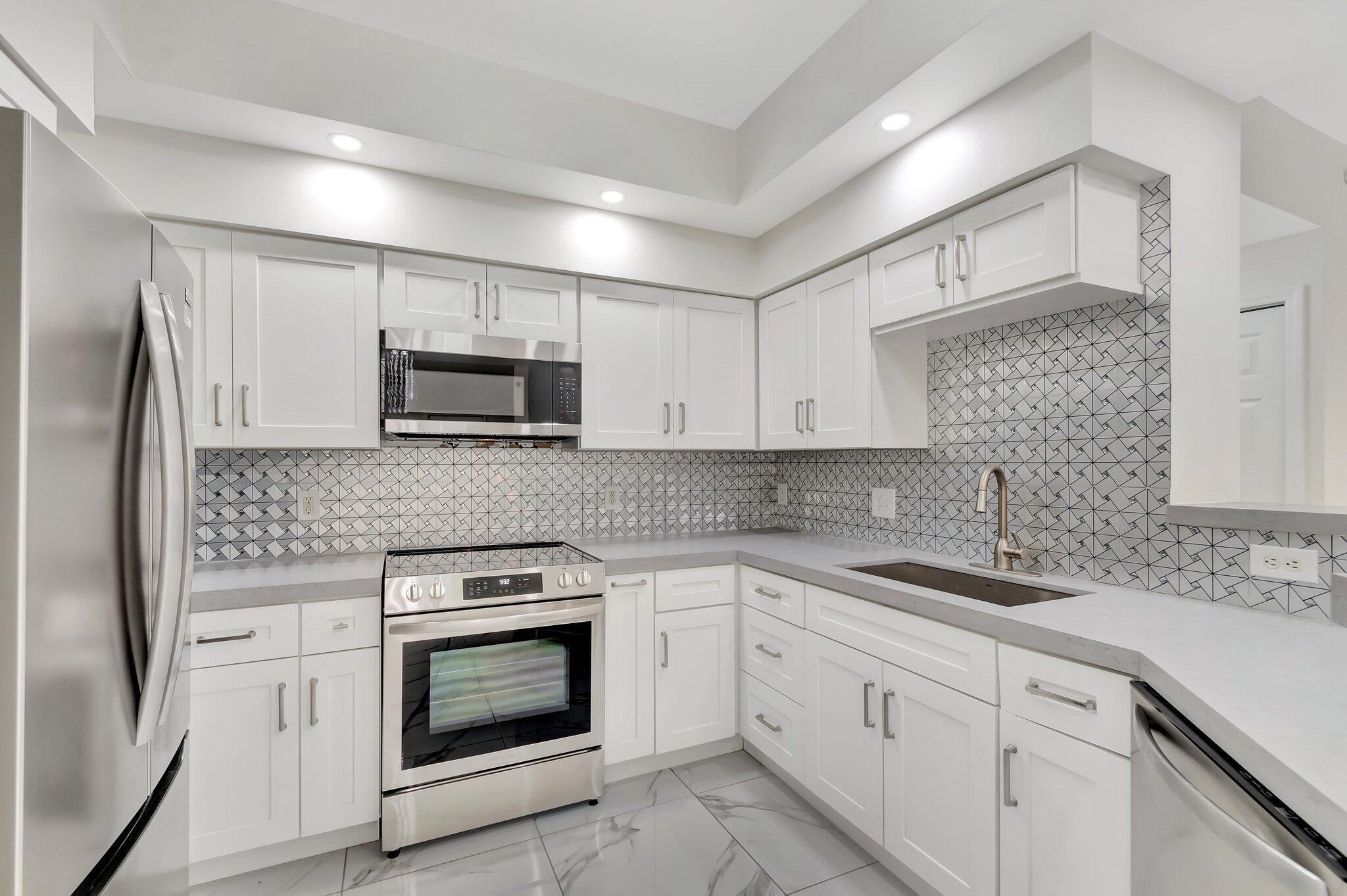 802 W WINDWARD Way 316
