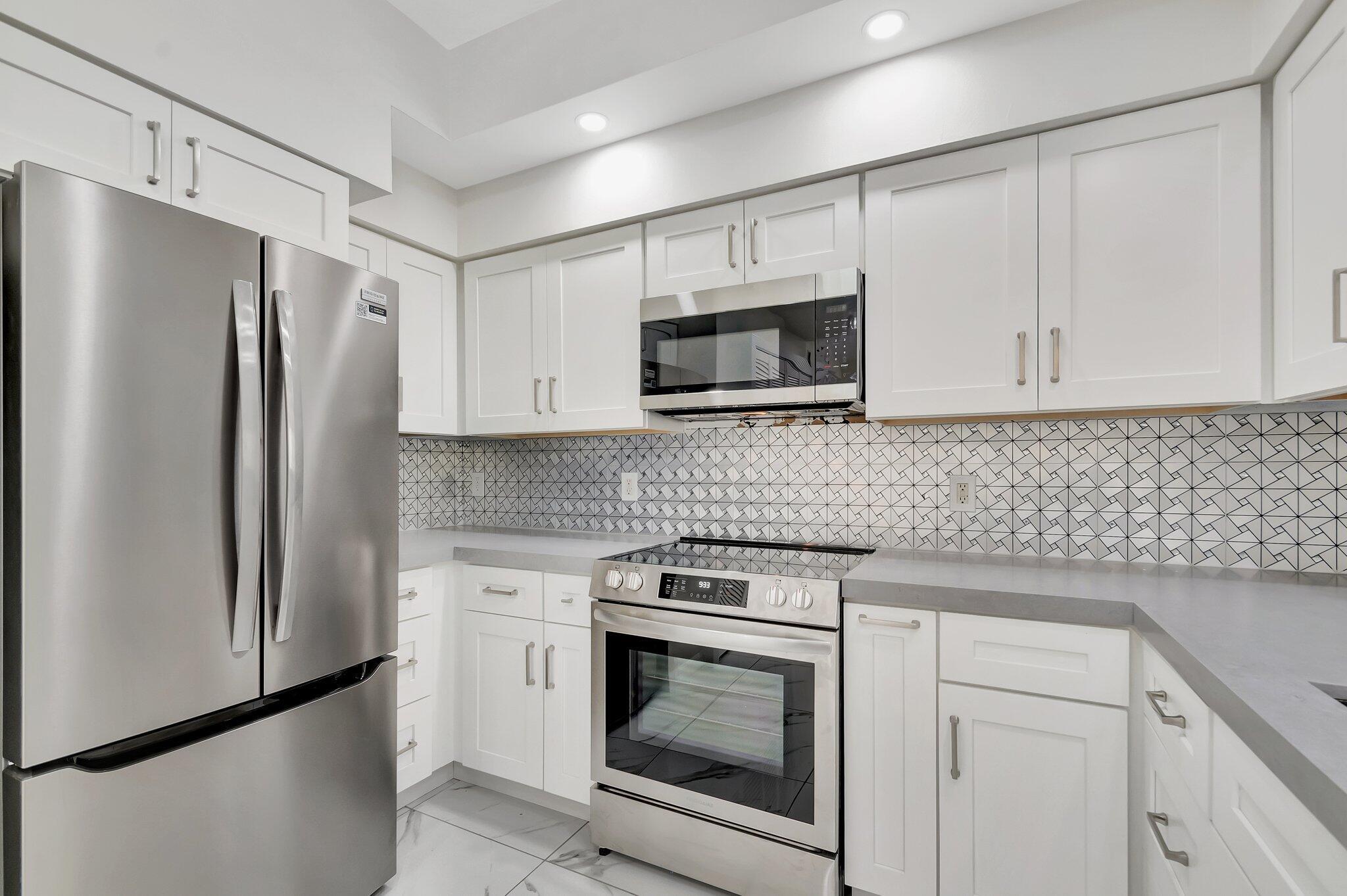 802 W WINDWARD Way 316