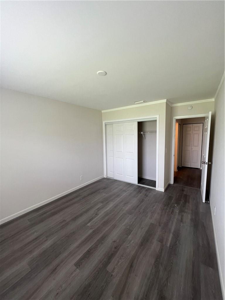 8479 Lake Point Ct