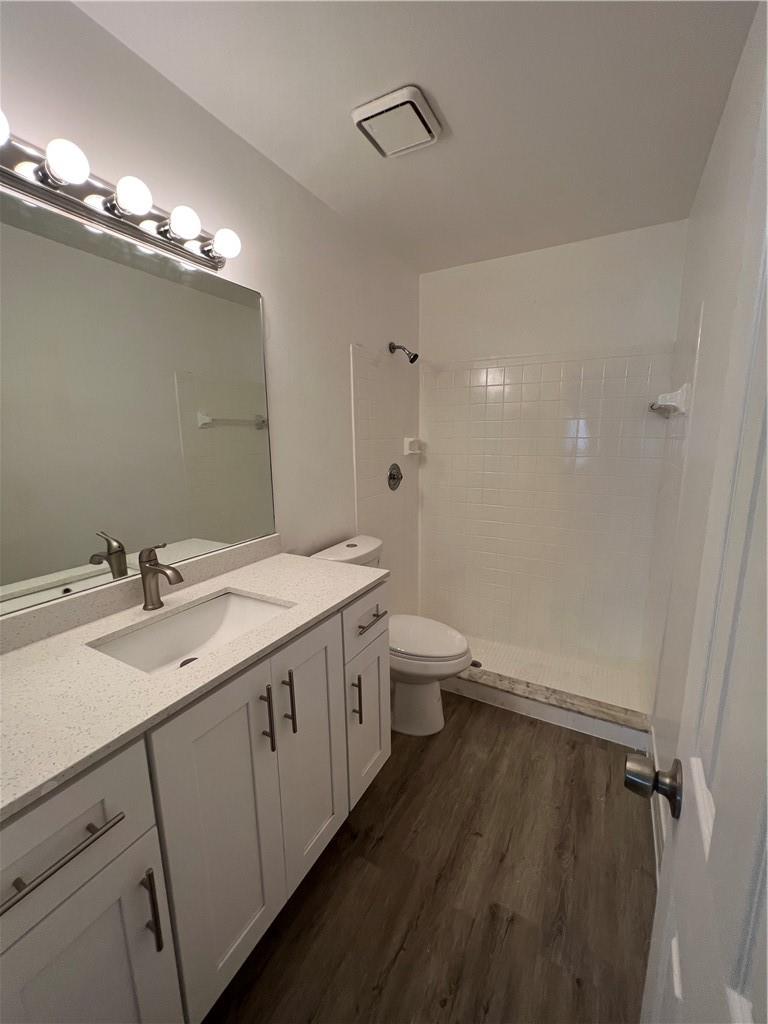 8479 Lake Point Ct
