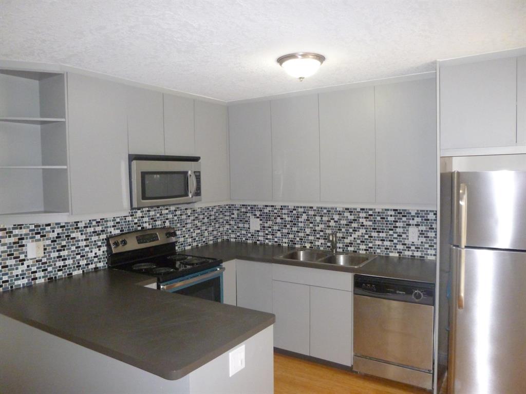 135 Lake Arbor Drive