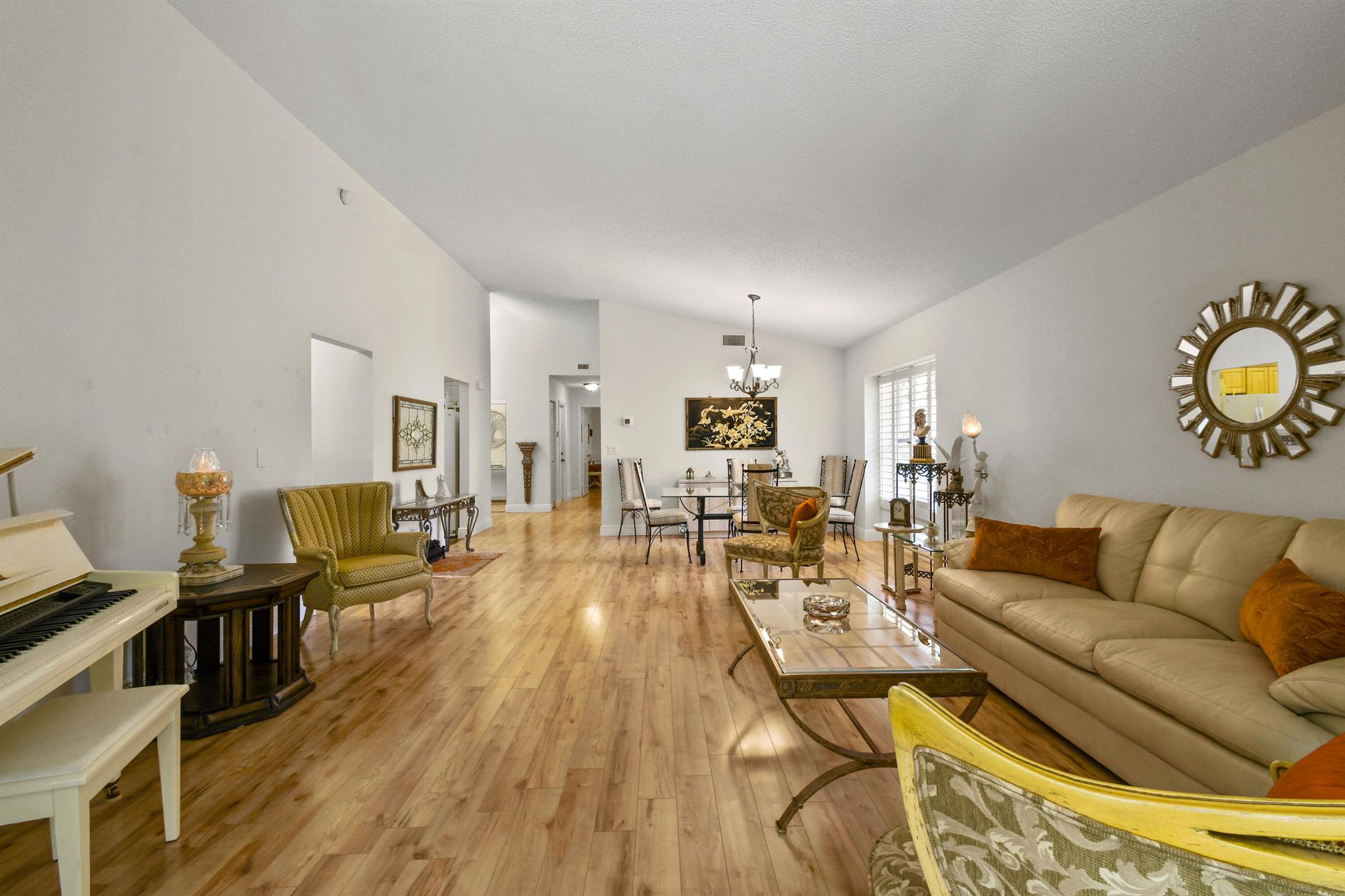 4716 Boxwood Circle