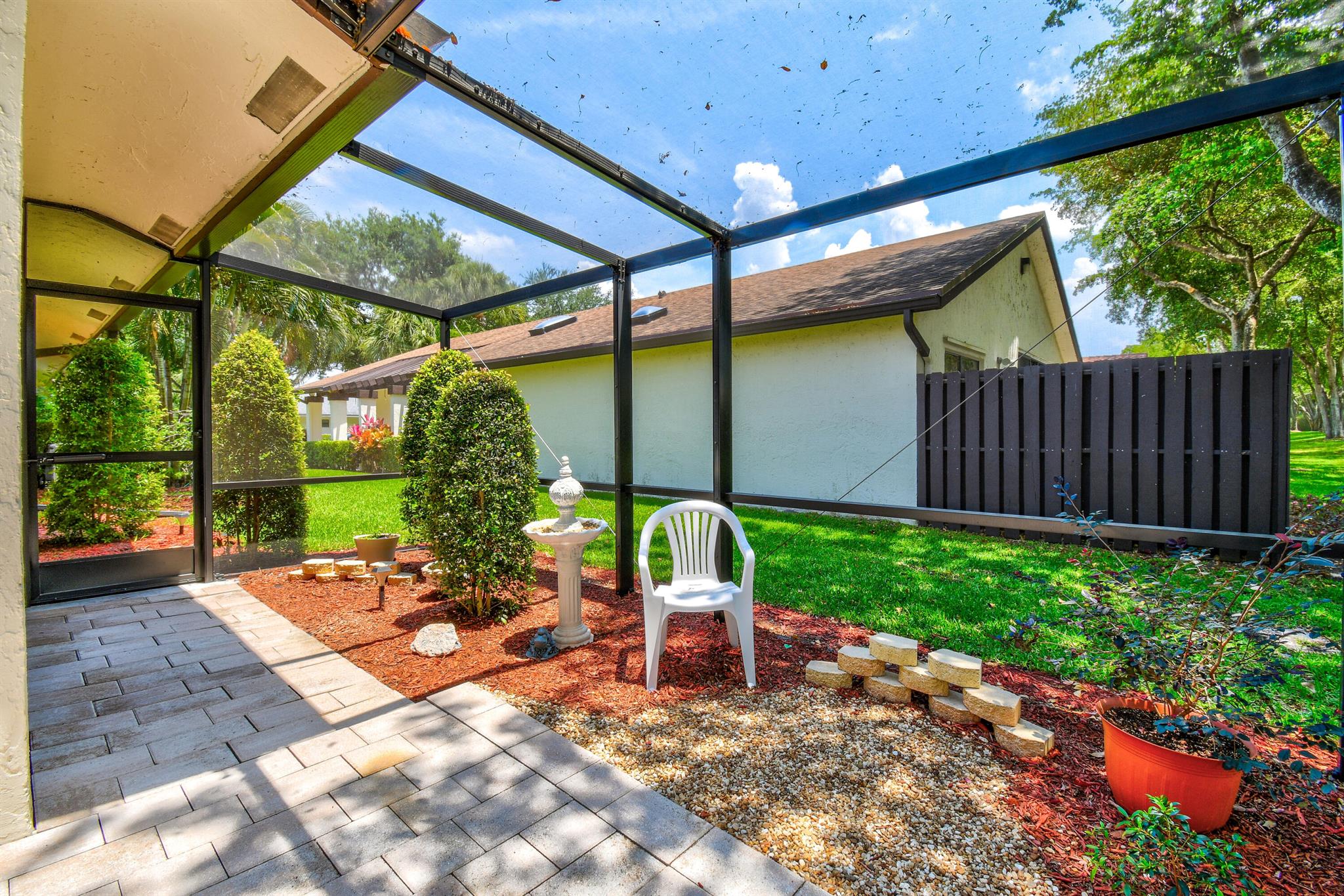 4716 Boxwood Circle
