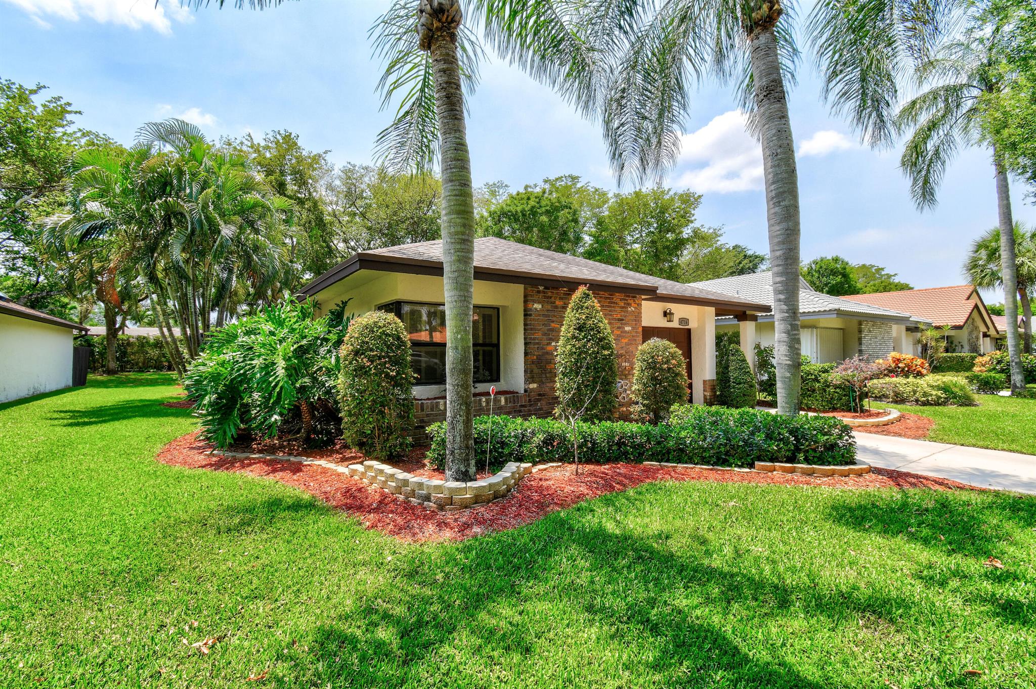 4716 Boxwood Circle